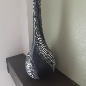 GANZ CONTEMPORARY BLACK & WHITE VASE